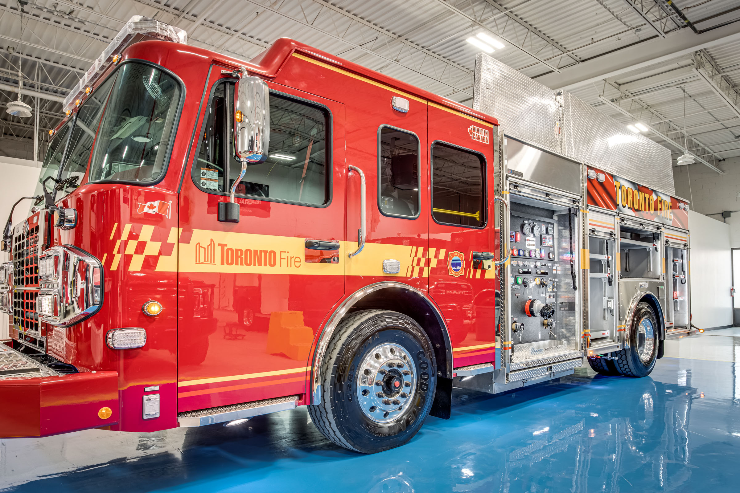 A Dependable fire truck equipped with Volta Power Systems. One of a 16-truck contract with Toronto Fire Services, the truck can support all critical electrical needs for hours without idling.