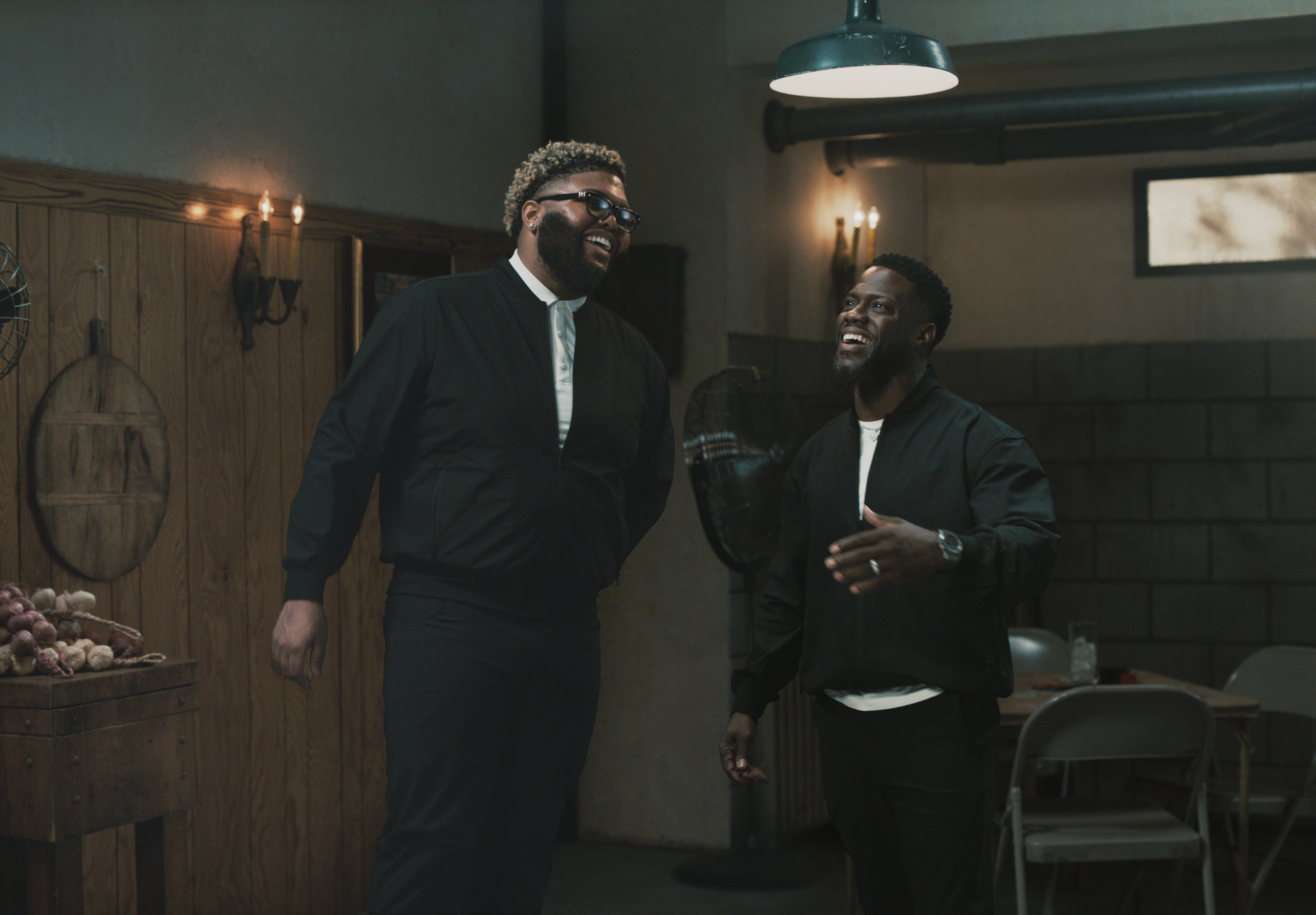 Fabletics launches its most innovative men’s pant ever – The Don Pant – with the help of comedians Kevin Hart and Druski.
