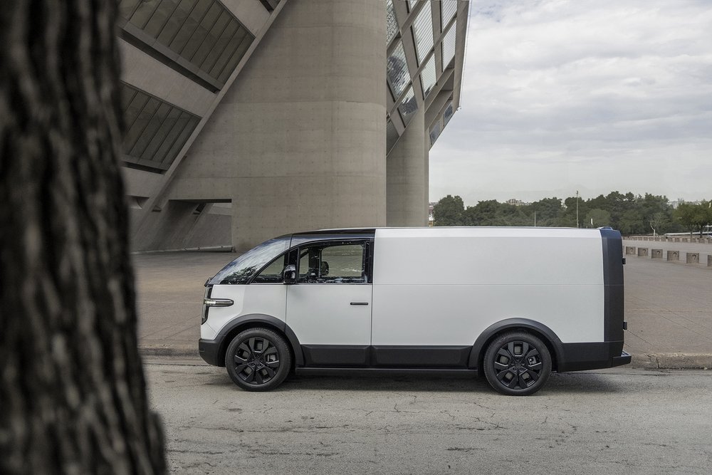 The LDV 190 sets a new standard in Class 2 vehicles with unmatched maneuverability and flexibility for commercial applications