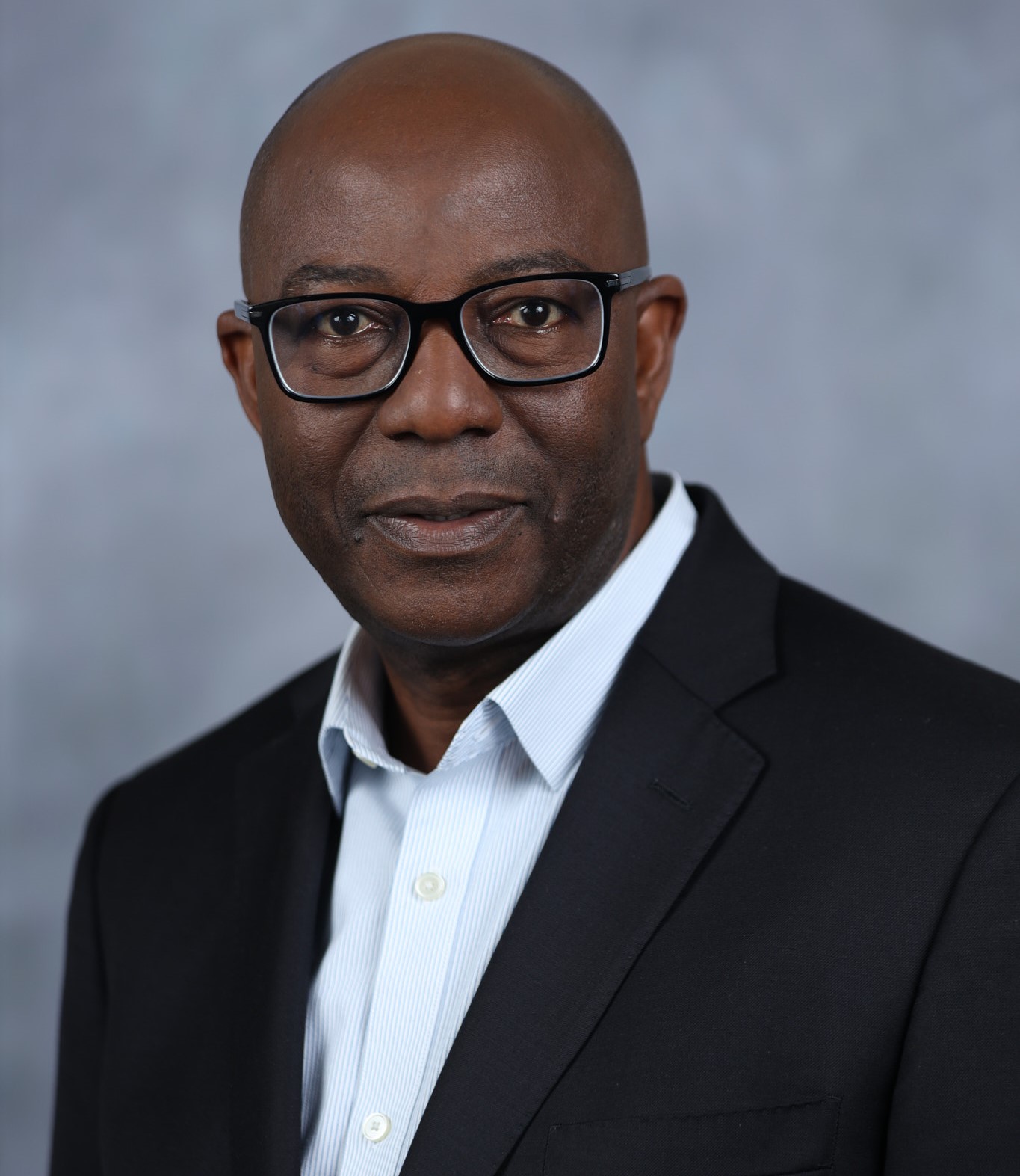 Dr. Samson Amos, a research professor in the Cedarville University (Ohio) School of Pharmacy is using natural products to find a cure for cancer. In addition, he is mentoring his pharmacy students in the process.