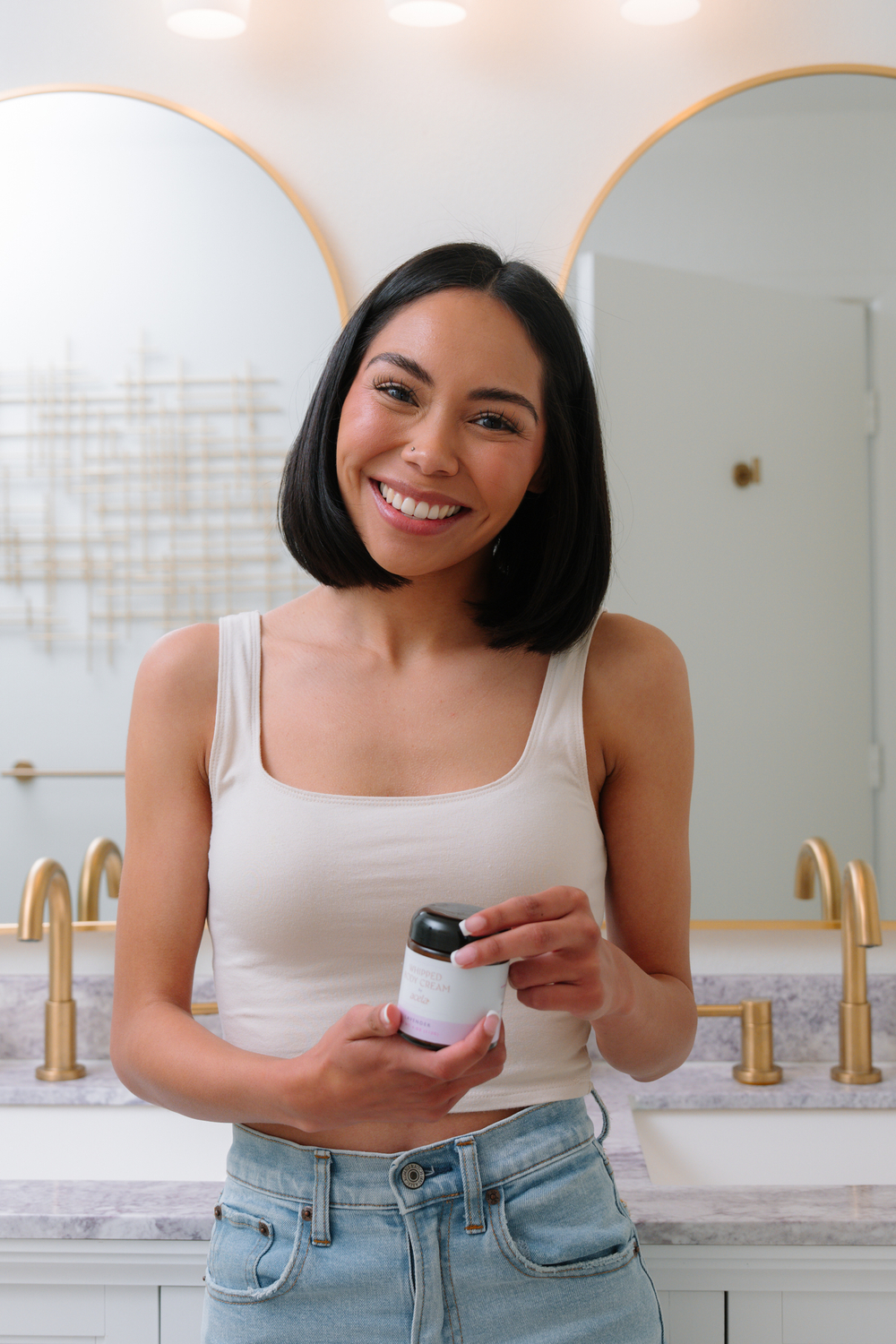 Acela. Glow. Simply.