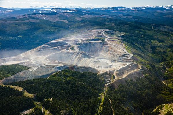 Aerial ofCopper Mountain Mine, BC. Photo Benjamin Drummond and LightHawk_scaled