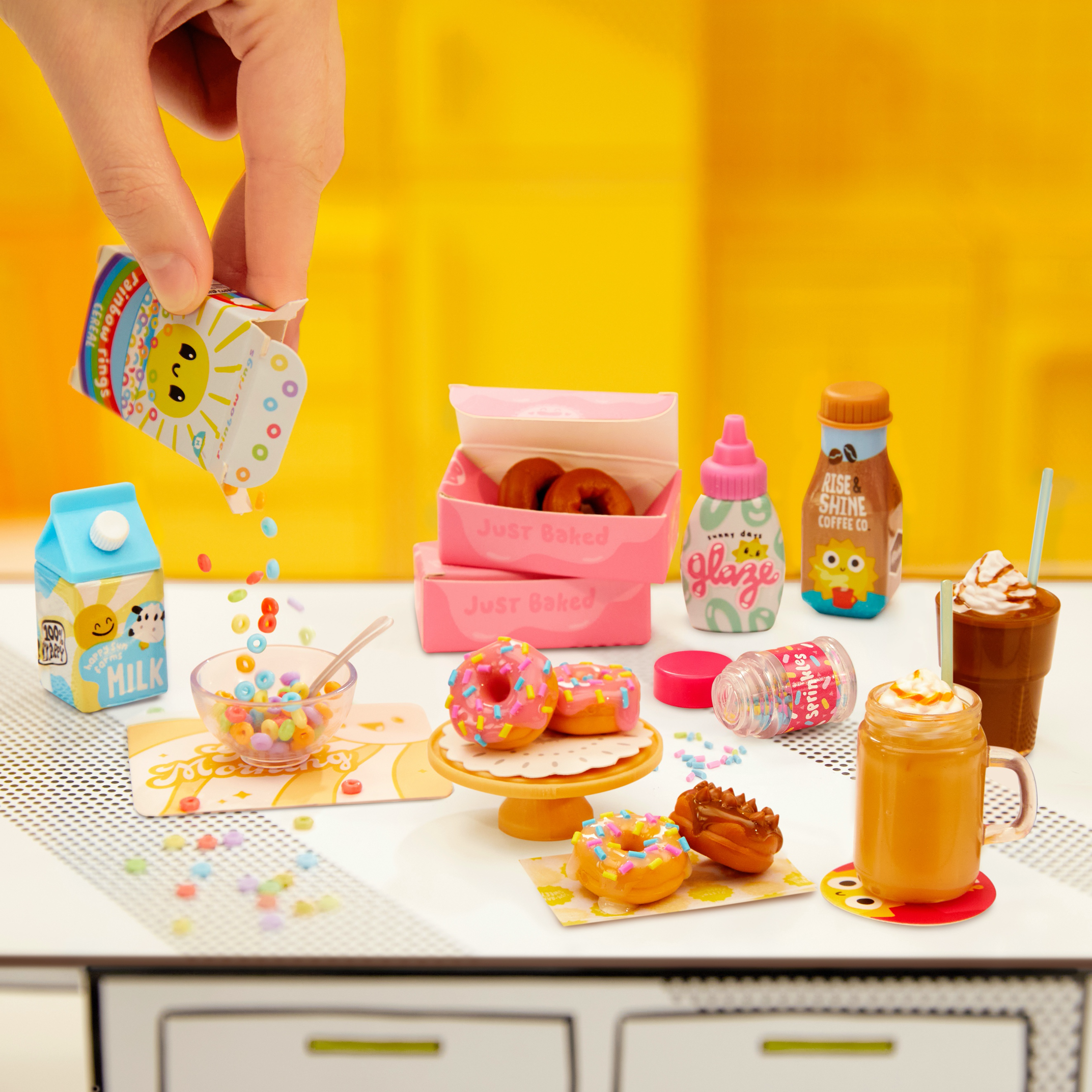 MGA's Miniverse - Make It Mini Food Diner Series 3 Mini Collectibles, Resin Play, Replica Food