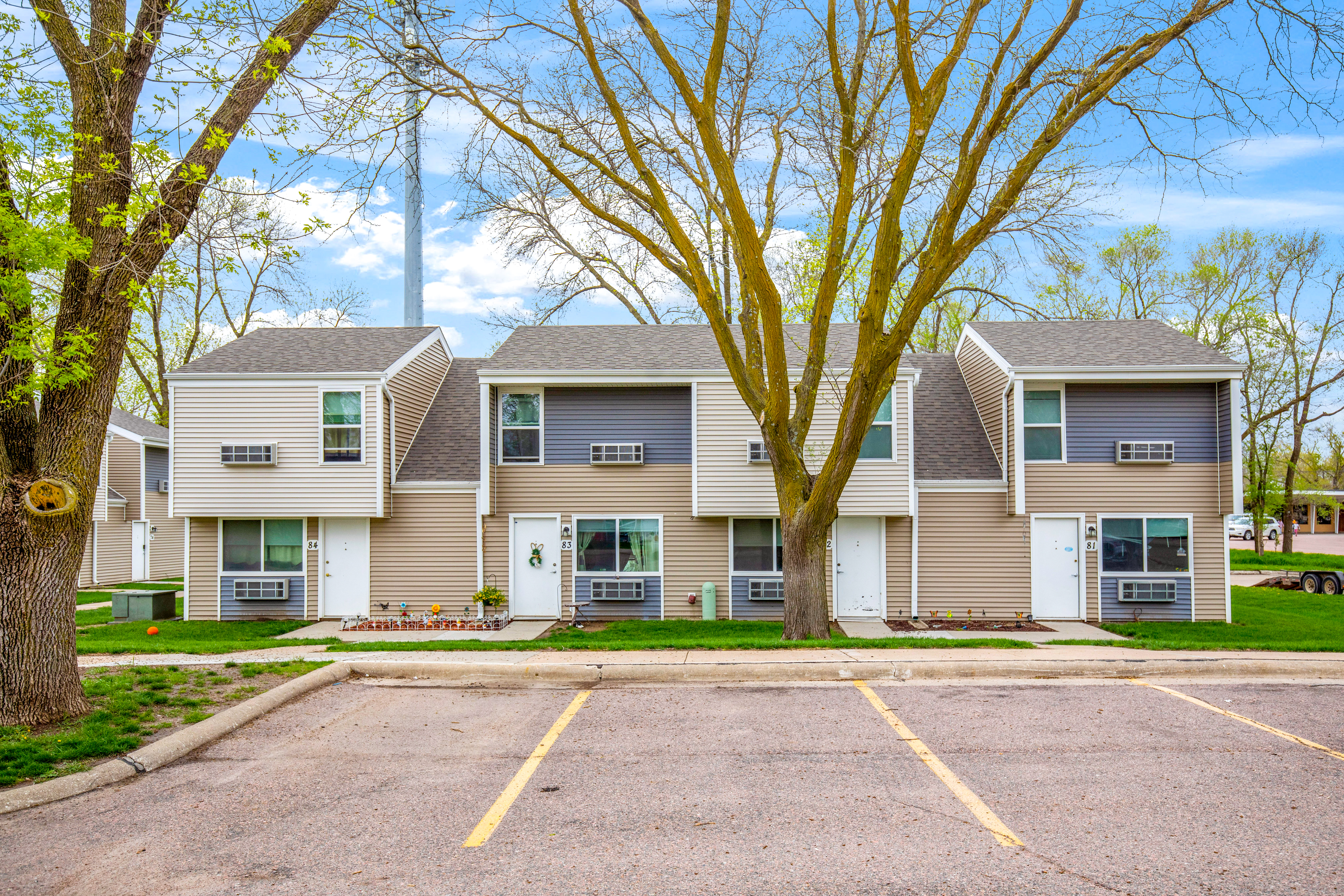 Southview Apartments - Sioux City, IA  (Ground) 25 (1)
