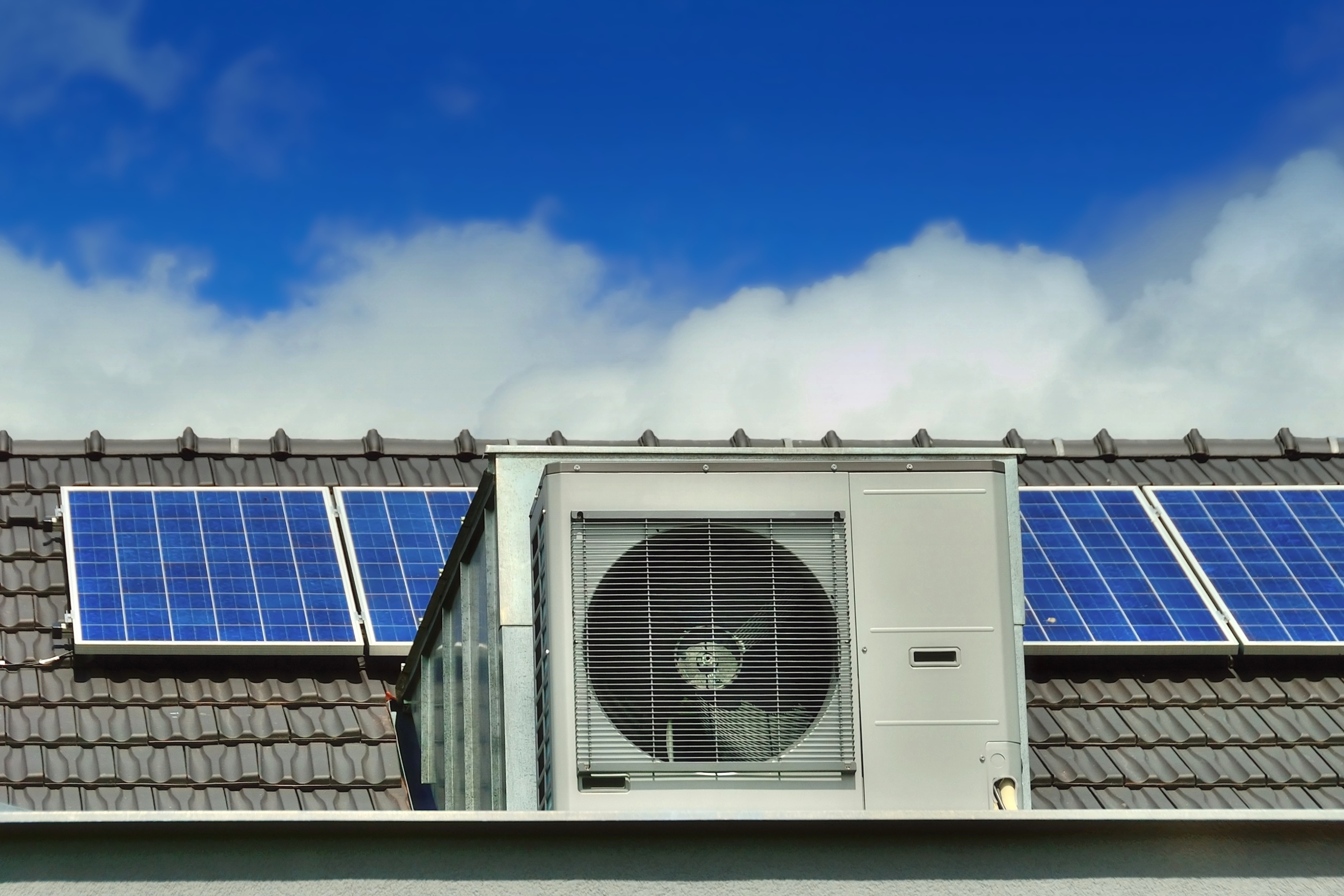 This air-source heat pump saves money and doesn't pollute.