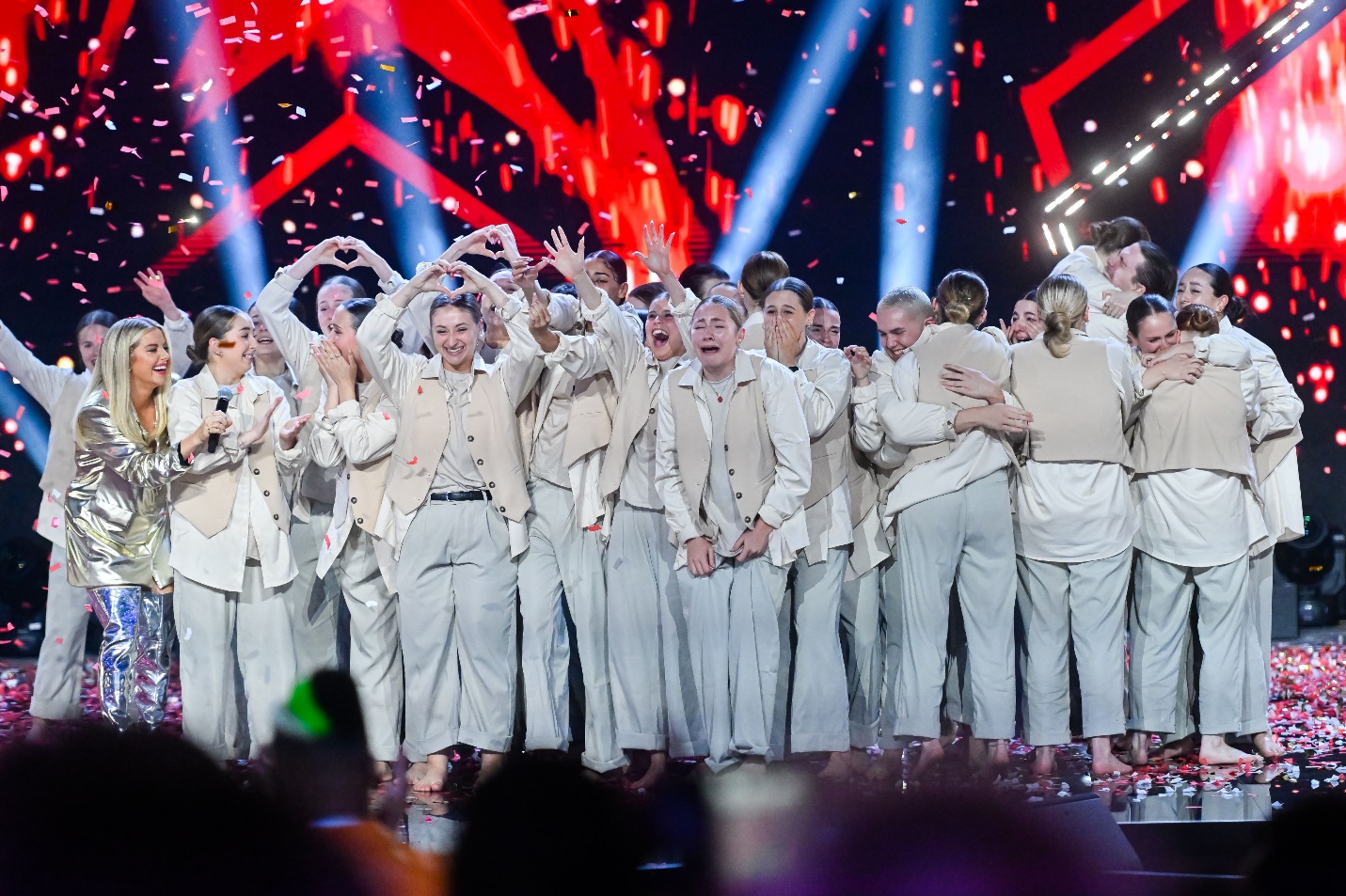 Les Canadiens et Canadiennes d’un océan à l’autre ont fait leur choix et les résultats sont officiels. C’est CONVERSION de Trois-Rivières, au Québec, qui a remporté la deuxième saison de Canada’s Got Talent en éblouissant le public, les juges, c’est-à-dire Howie Mandel, Lilly Singh, Kardinal Offishall et Trish Stratus, ainsi que l’animatrice Lindsay Ell, grâce à un numéro de danse inoubliable lors de la finale de deux heures présentée en direct ce soir sur Citytv et Citytv+.