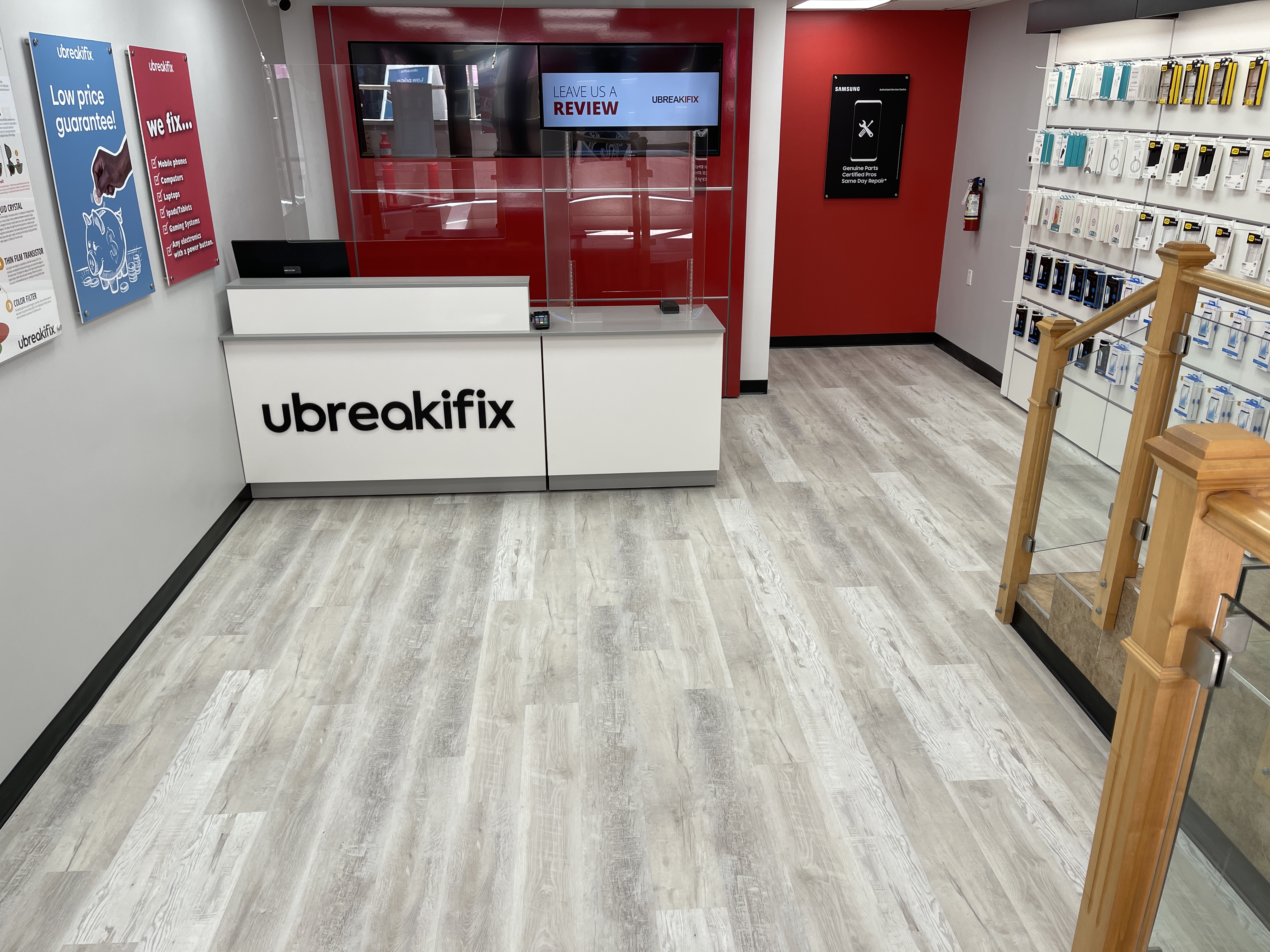 uBreakiFix Downtown Toronto