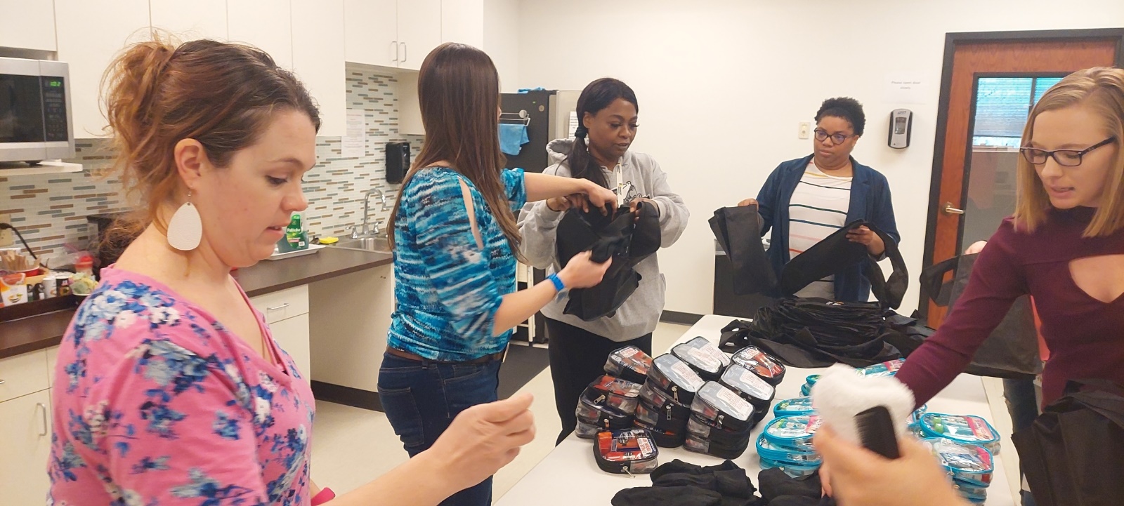 Associa Minnesota Donates To Local Homeless Shelter