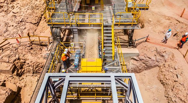 Primary crushing circuit commissioning with ore