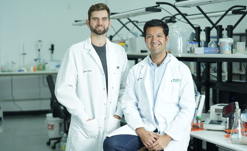 Jesse Evans and Eric Herrera of MaverickX in lab