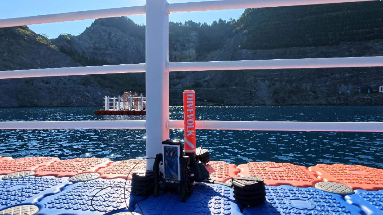 DIVEVOLK SeaLink surface unit deployed on the floating platform at the Xiangshan mine lake venue