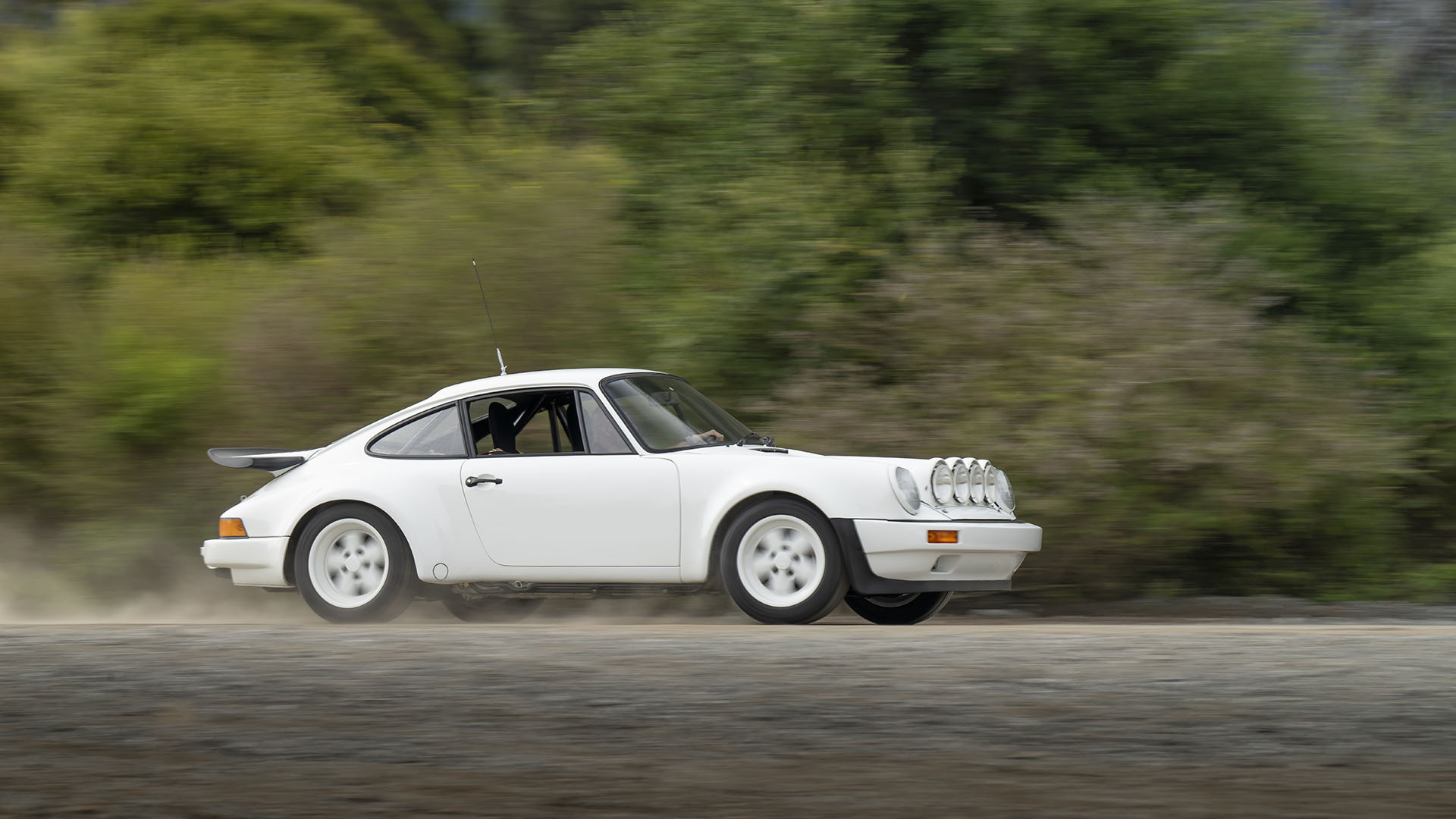 1984 Porsche 911 SC RS Gruppe B “Evolutionsserie” 