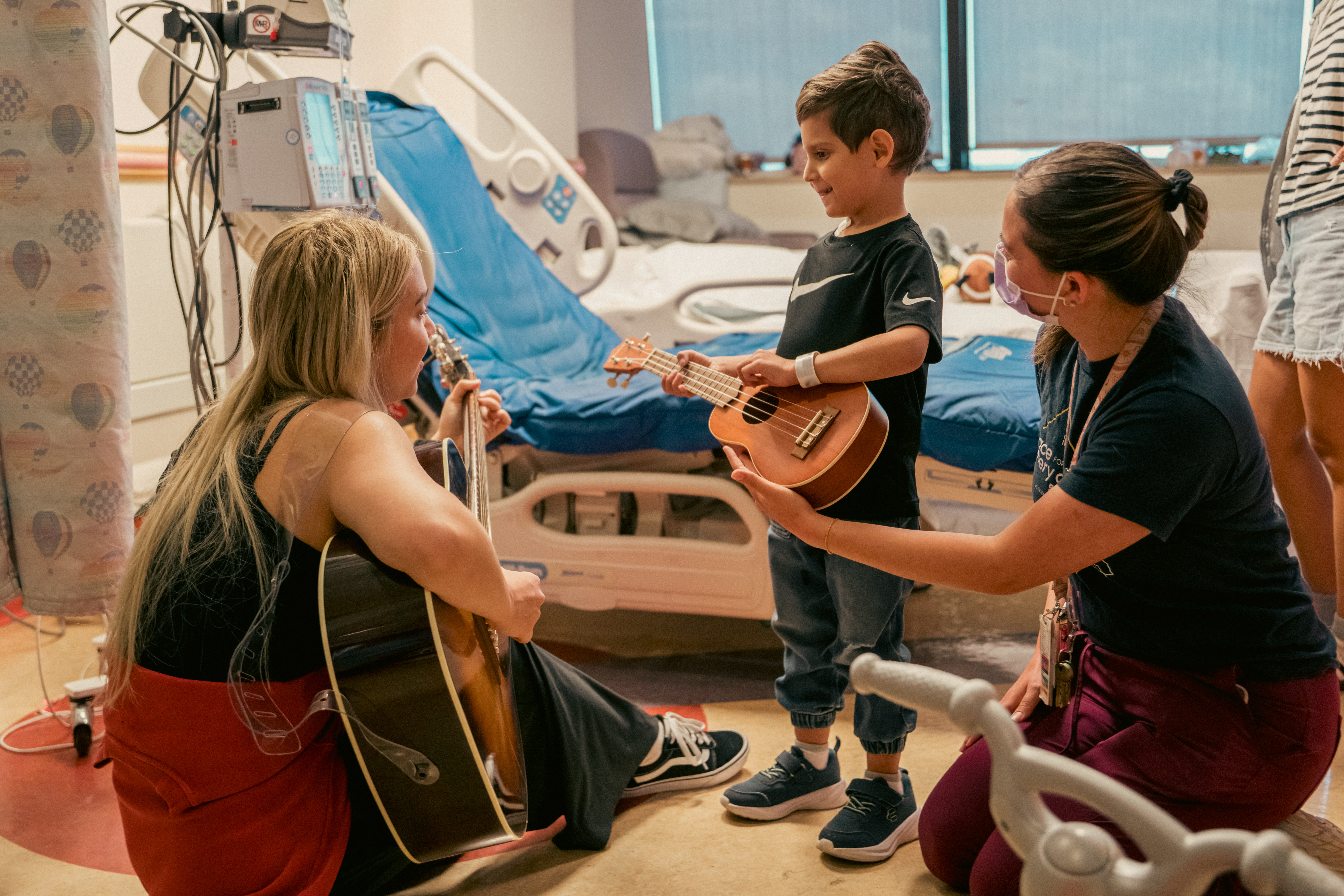 Suzy Shinn performs for patients at Children's National Hospital 02