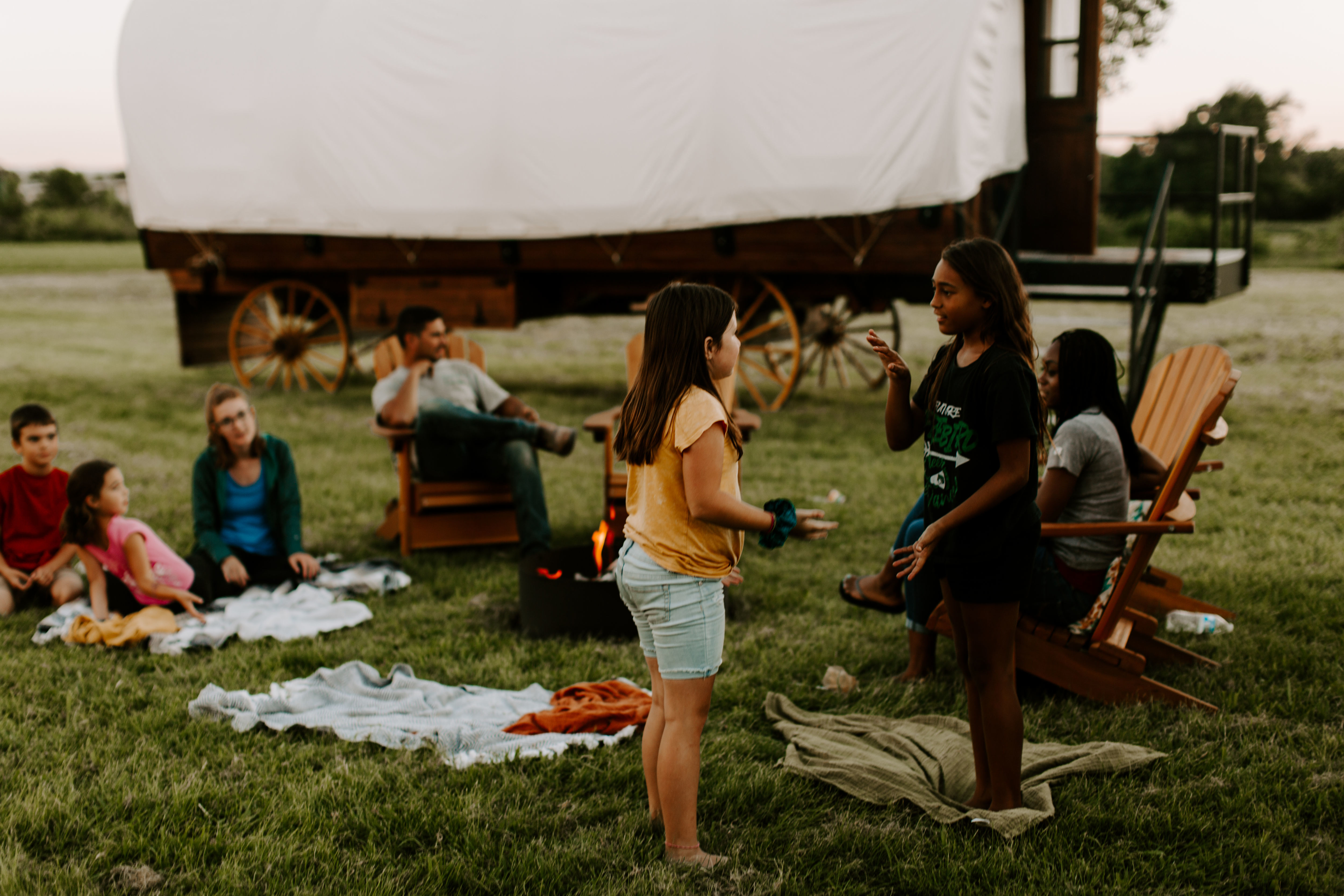 Glamping_Wagon_Family