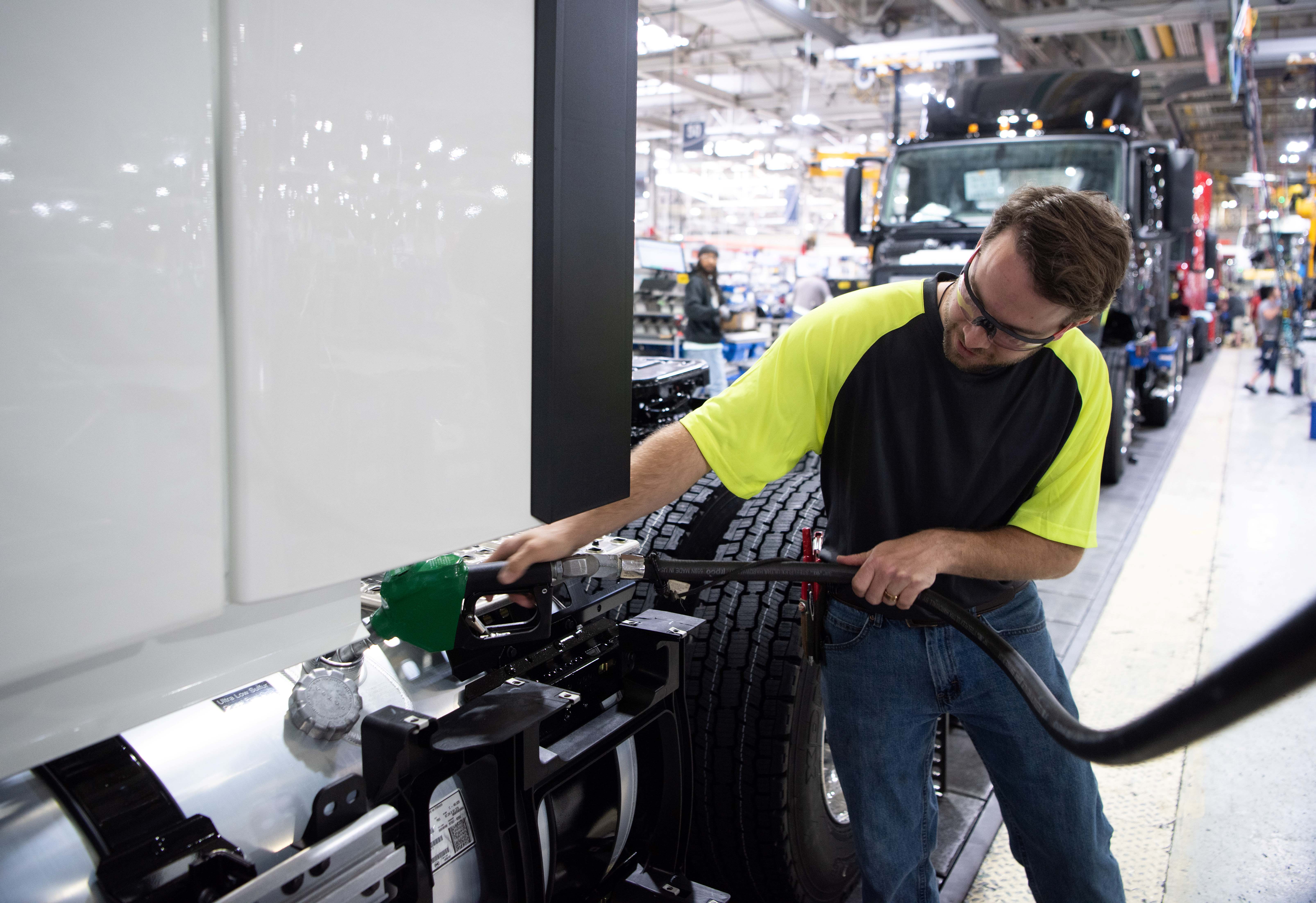 Volvo Trucks is fueling new trucks leaving its plant with 20 to 25 gallons of HVO per tank, with full tanks provided for trucks destined directly to customers. This initiative is expected to replace 1,125,000 gallons of fossil-based diesel annually, achieving an estimated 75% to 85% reduction in CO2 emissions for Volvo Trucks' operations in North America.