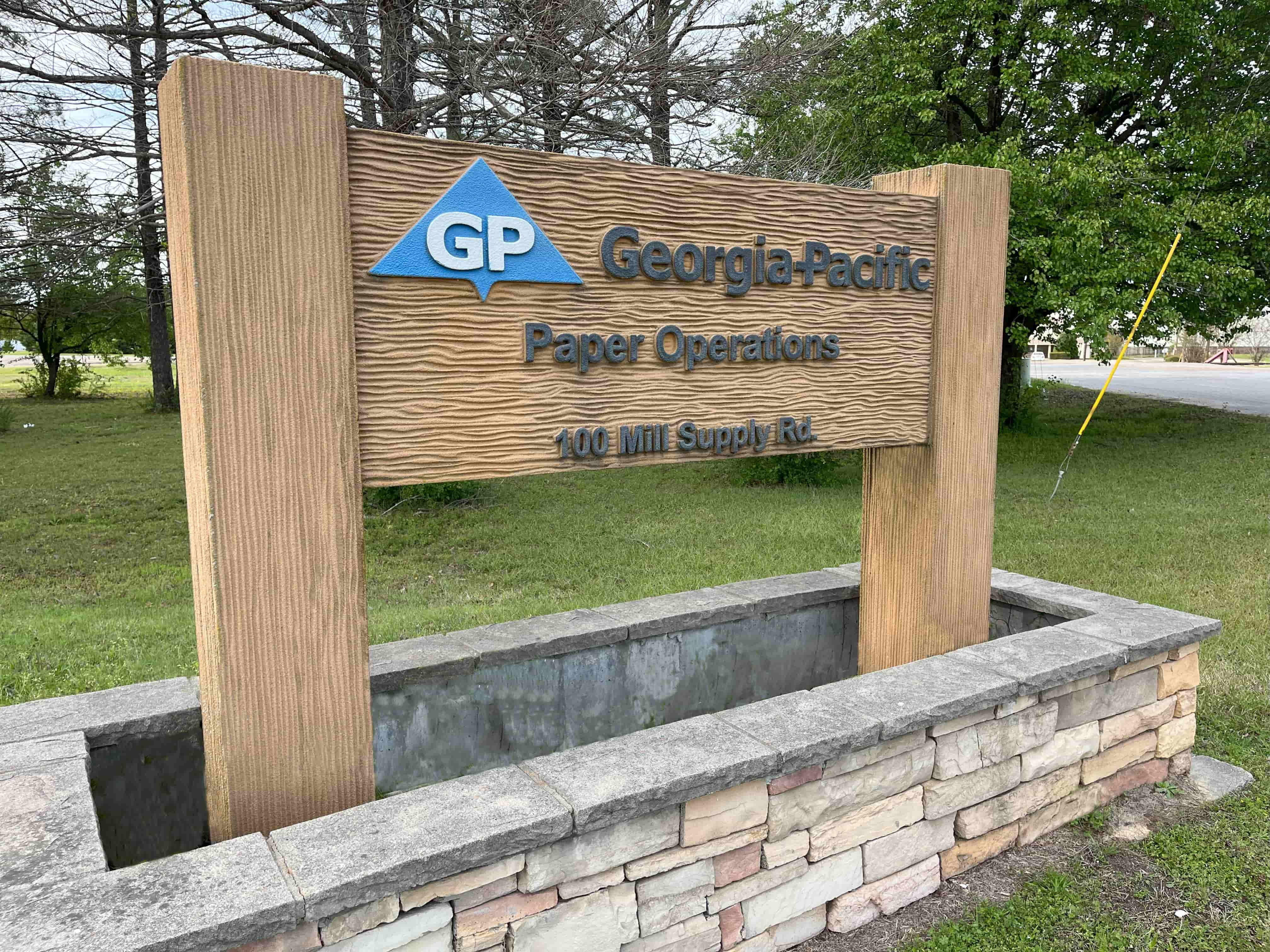 Georgia-Pacific Crossett Crossett Paper Operations sign