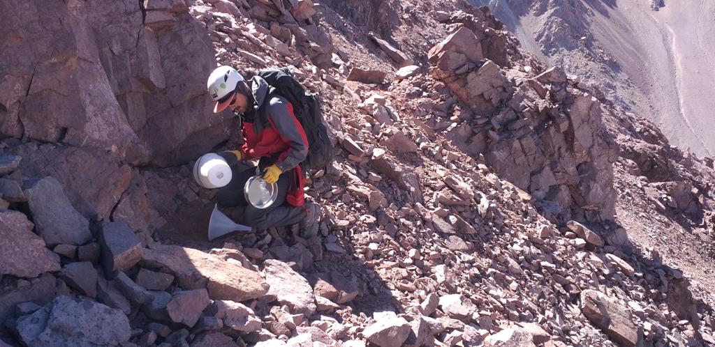 Image 3: Sampling of talus material at Salvadora