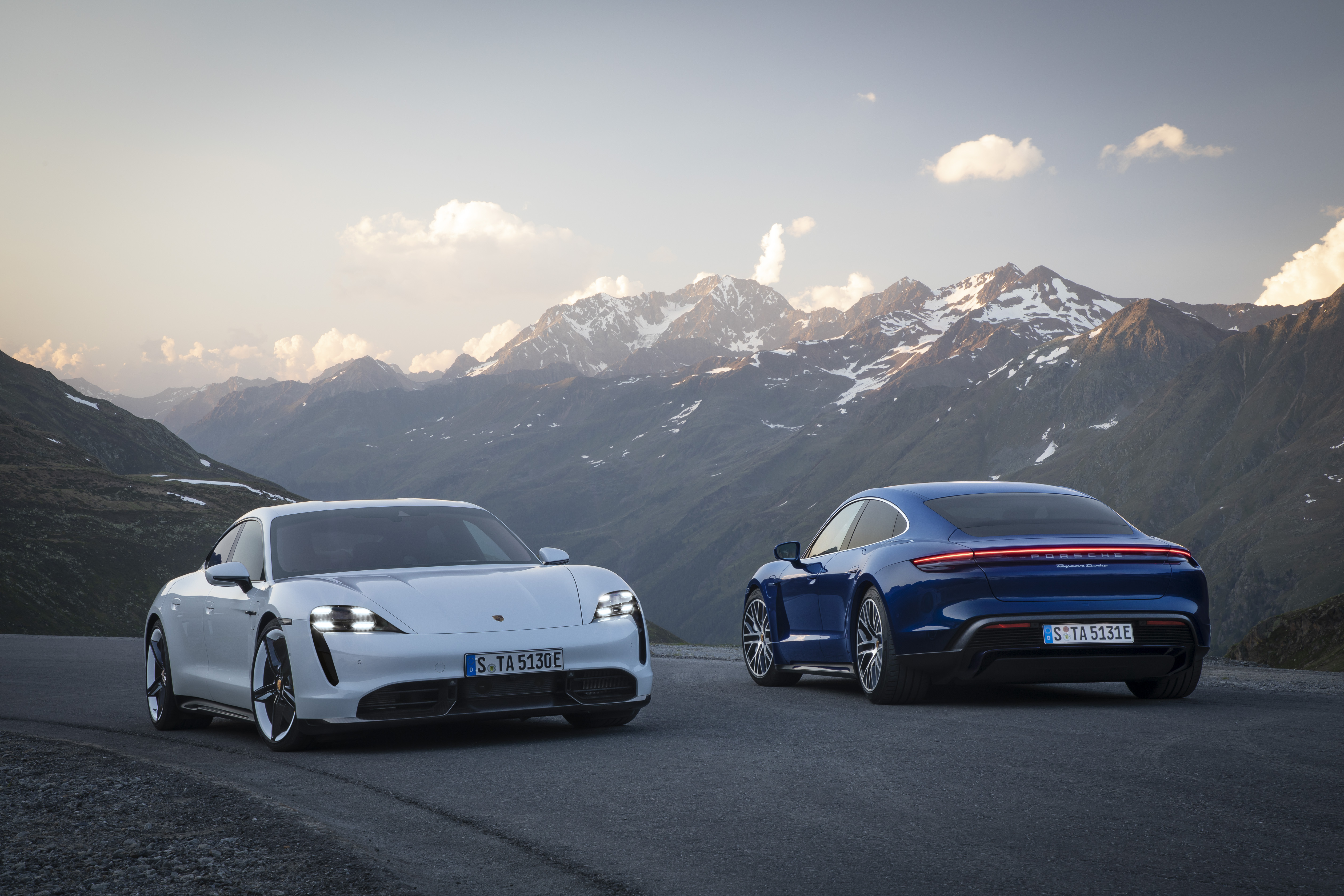 Première mondiale de la Porsche Taycan : la durabilité et la voiture de sport revisitées