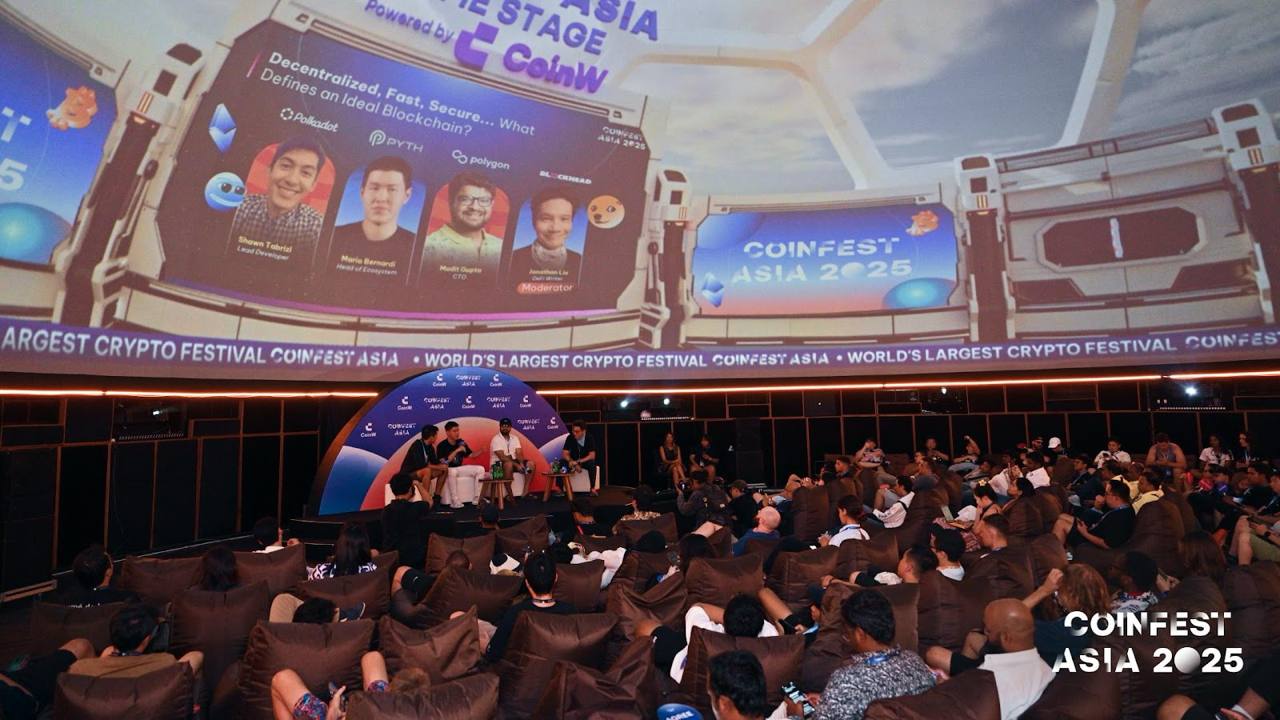 Shawn Tabrizi (Polkadot), Mario Bernardi (Pyth Network), and Mudit Gupta (Polygon Labs) during the session “Decentralized, Fast, Secure… What Defines 