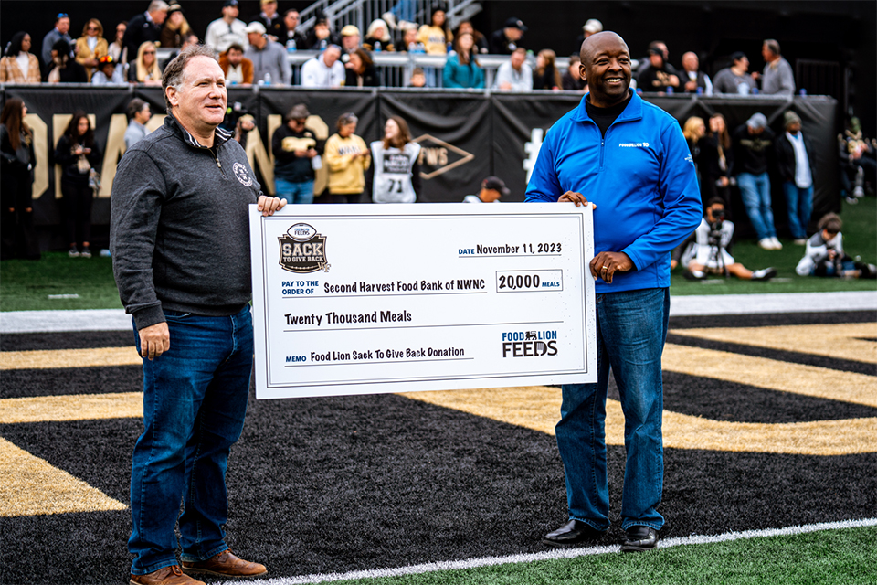 23FLSTGB-CHECK PRESENTATION-WAKE FOREST