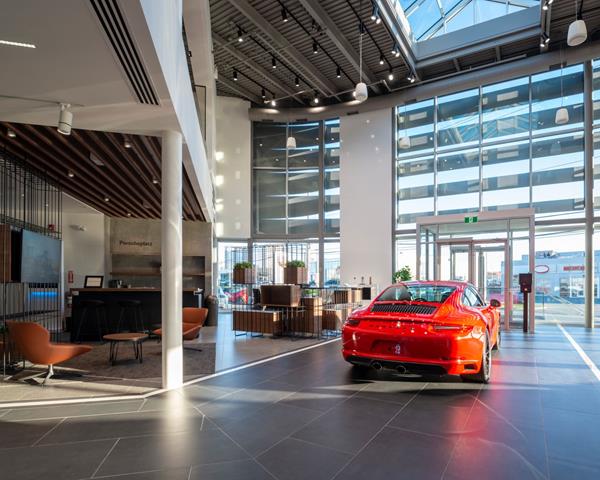 Porsche retail network continues its investment in Canada