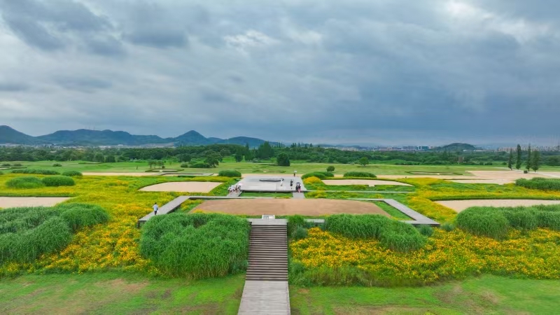 The Mojiaoshan Palace Area at the Liangzhu Archaeological Site