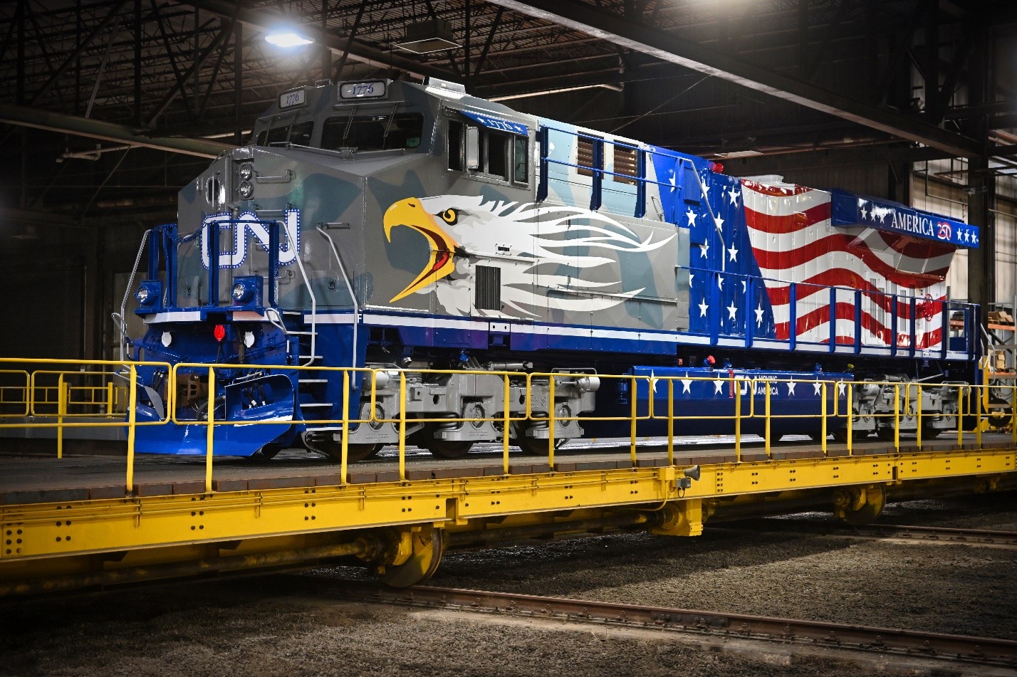 Le CN lance les célébrations de l’America250 en dévoilant deux locomotives commémoratives