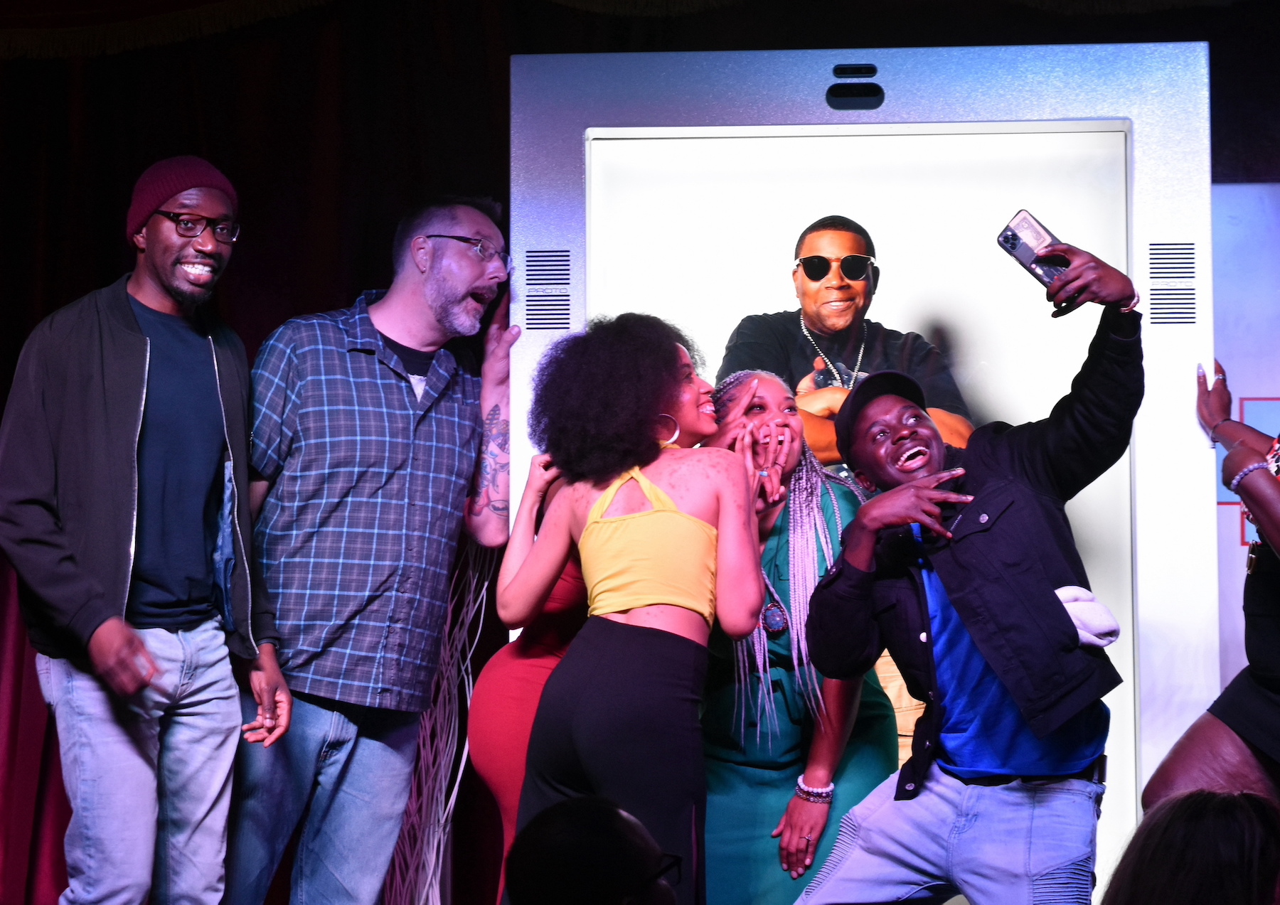 Thanks to Rendered Talent and Proto hologram, Kenan Thompson is able to beam in to his 35-city Ultimate Comedy Experience tour to introduce the comics. Photo by Tammie Spivey Peterson