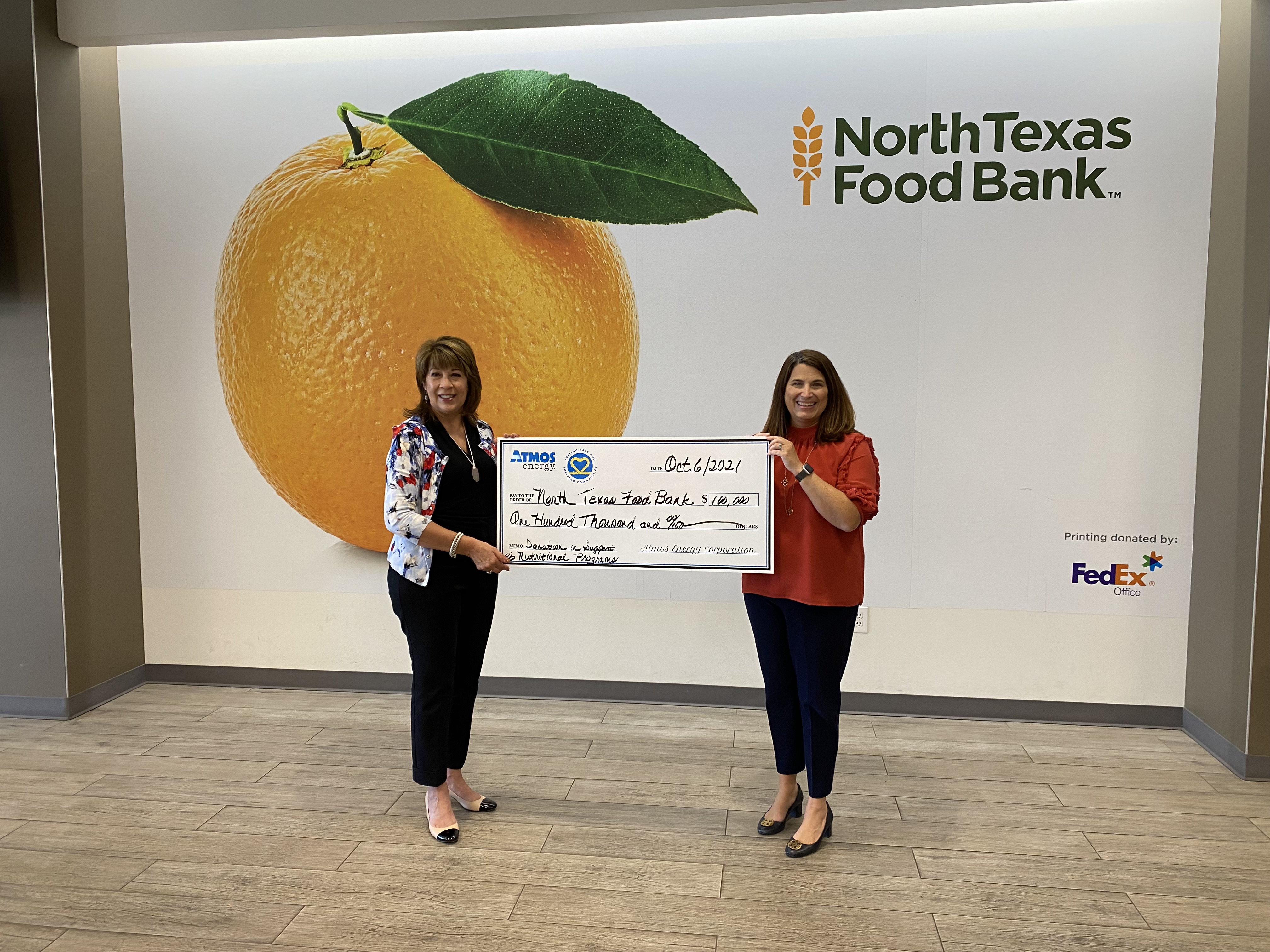 Atmos Energy recently donated $100,000 to the North Texas Food Bank which will provide 300,000 meals to more than 800,000 North Texas residents who struggle with hunger. 