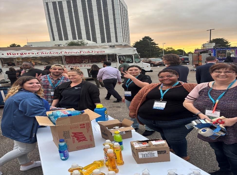 Amerilodge Group Donates 1,500 Cleaning Kits to Lighthouse5