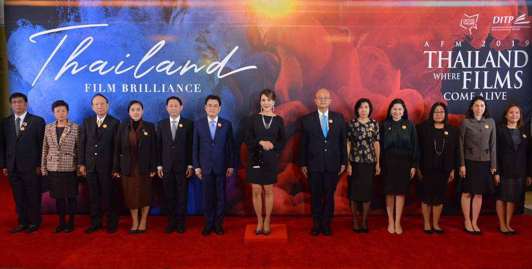 Her Royal Highness Princess Ubolratana Rajakanya Sirivadhana Barnavadi photographed with Thailand Officials