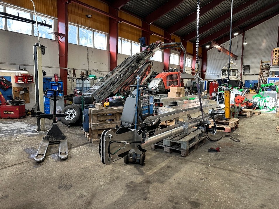 New drill rigs assembly in Qaqortoq preparing for mobilization to Tanbreez in the coming weeks