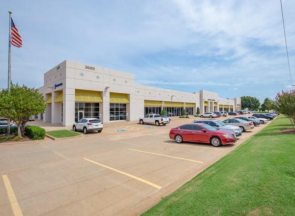 Sealy & Company acquires 196,000 square feet of Class A industrial assets in Oklahoma City.