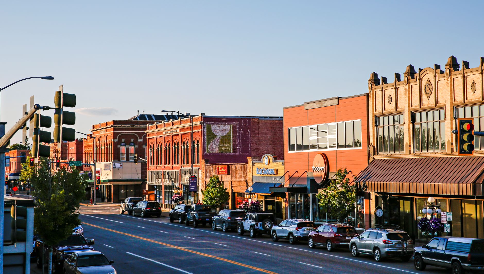 Kalispell, Montana is a short 32 miles from Glacier National Park. In Kalispell you'll find endless lodging opportunities, great food and kind hospitality all throughout the town. 