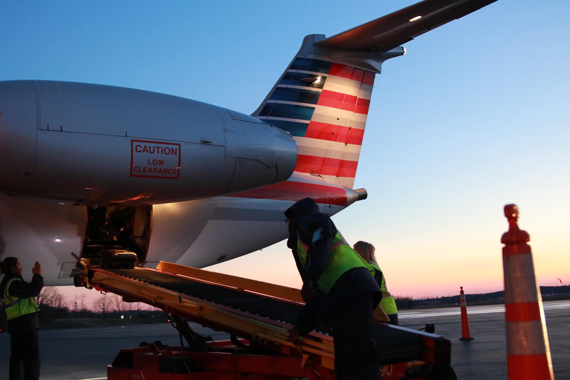 Piedmont Ground Handling Staff at work alongside jet