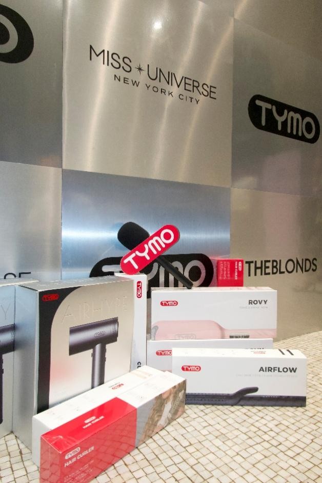 A Safari of Sparkle: The Blonds Bring Cinematic Fantasy to NYFW