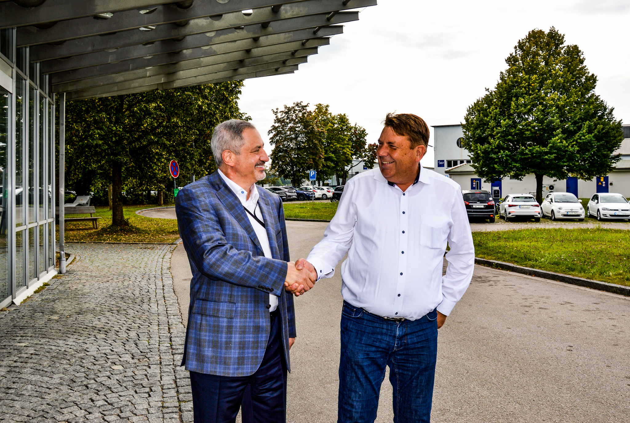 Anaqua CEO Bob Romeo and Lilium Head of Intellectual Property Wulf Höflich at Lilium Headquarters