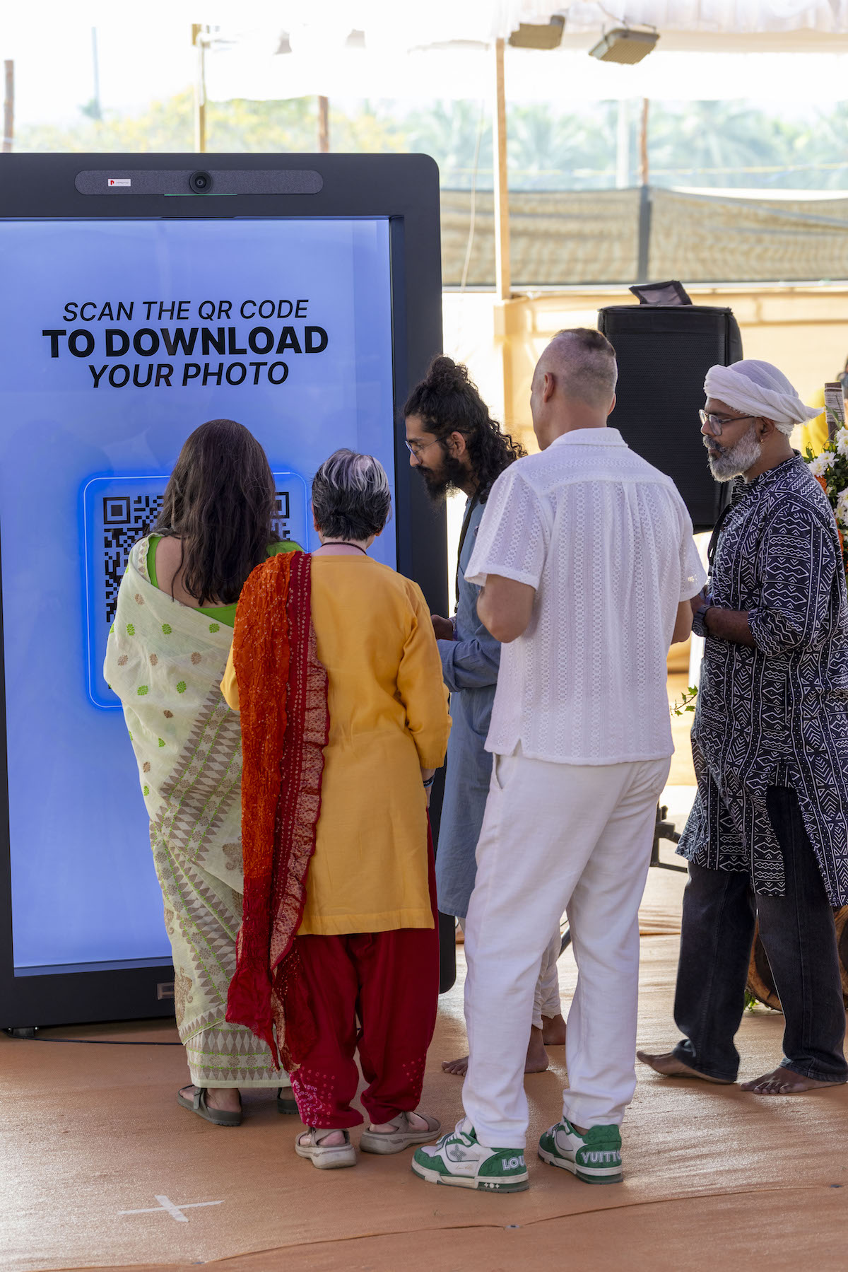 Sadhguru Hologram Mahashivratri Proto Selfie QR