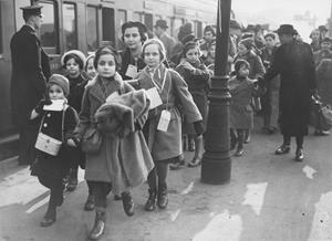 Children from a Kindertransport