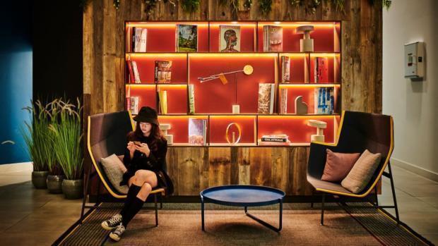 UNCLE_Interior01_large