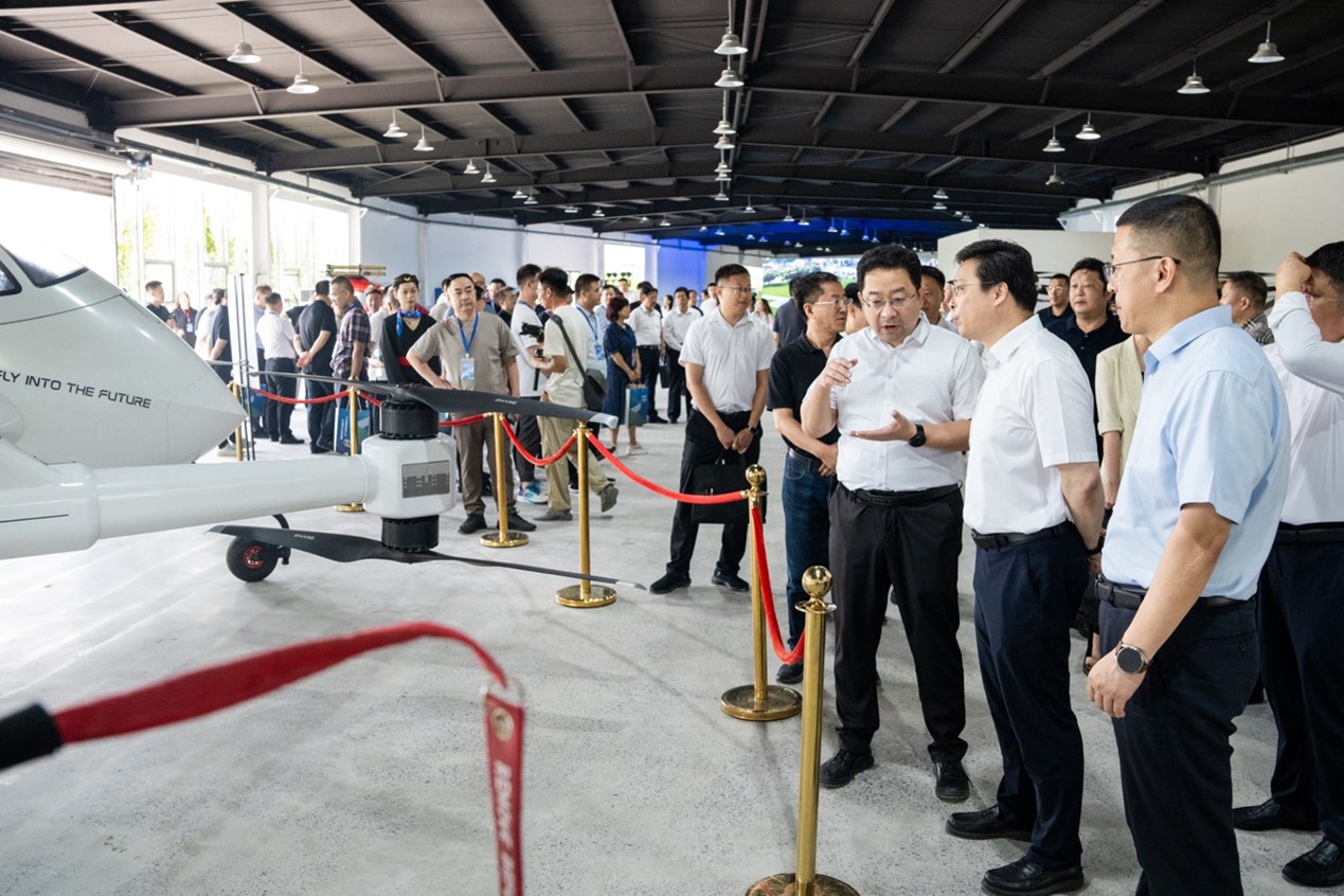 First Batch of EHang’s EH216-S Delivered to Xishan Tourism and Completed Debut Passenger-Carrying Flights in Taiyuan