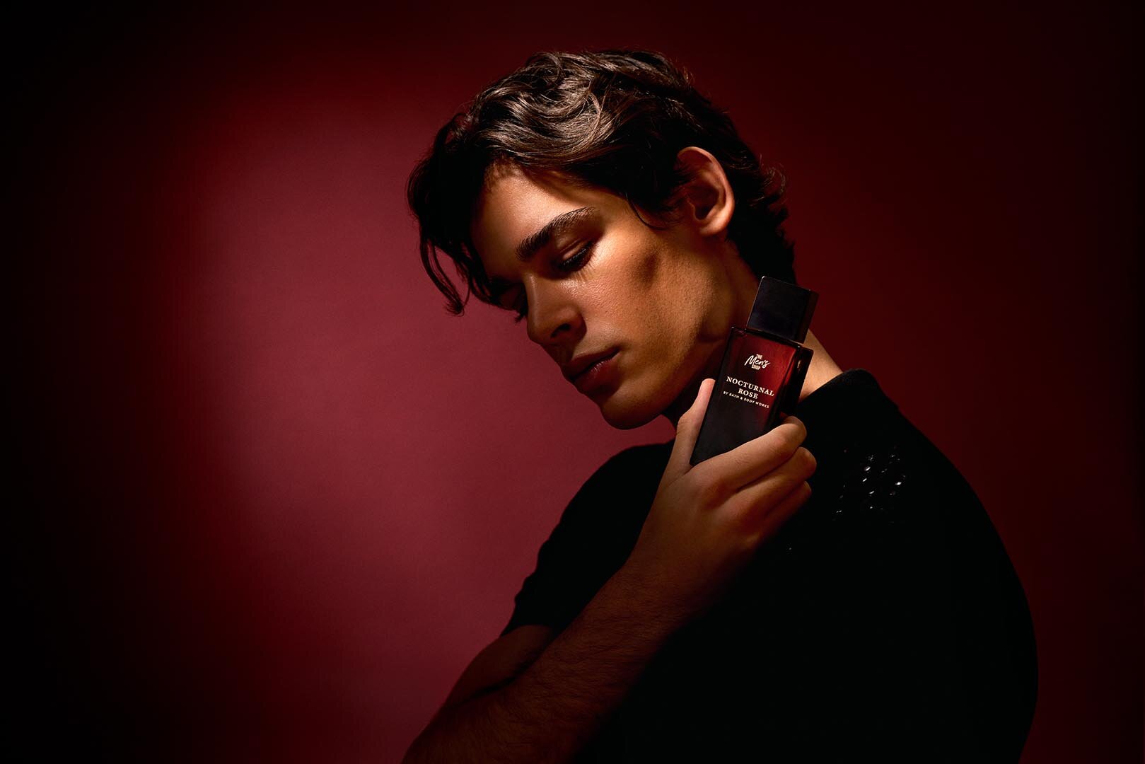 Nocturnal Rose is the newest rose fragrance from Bath & Body Works, offering a darker, masculine and mysterious take on the classic scent.