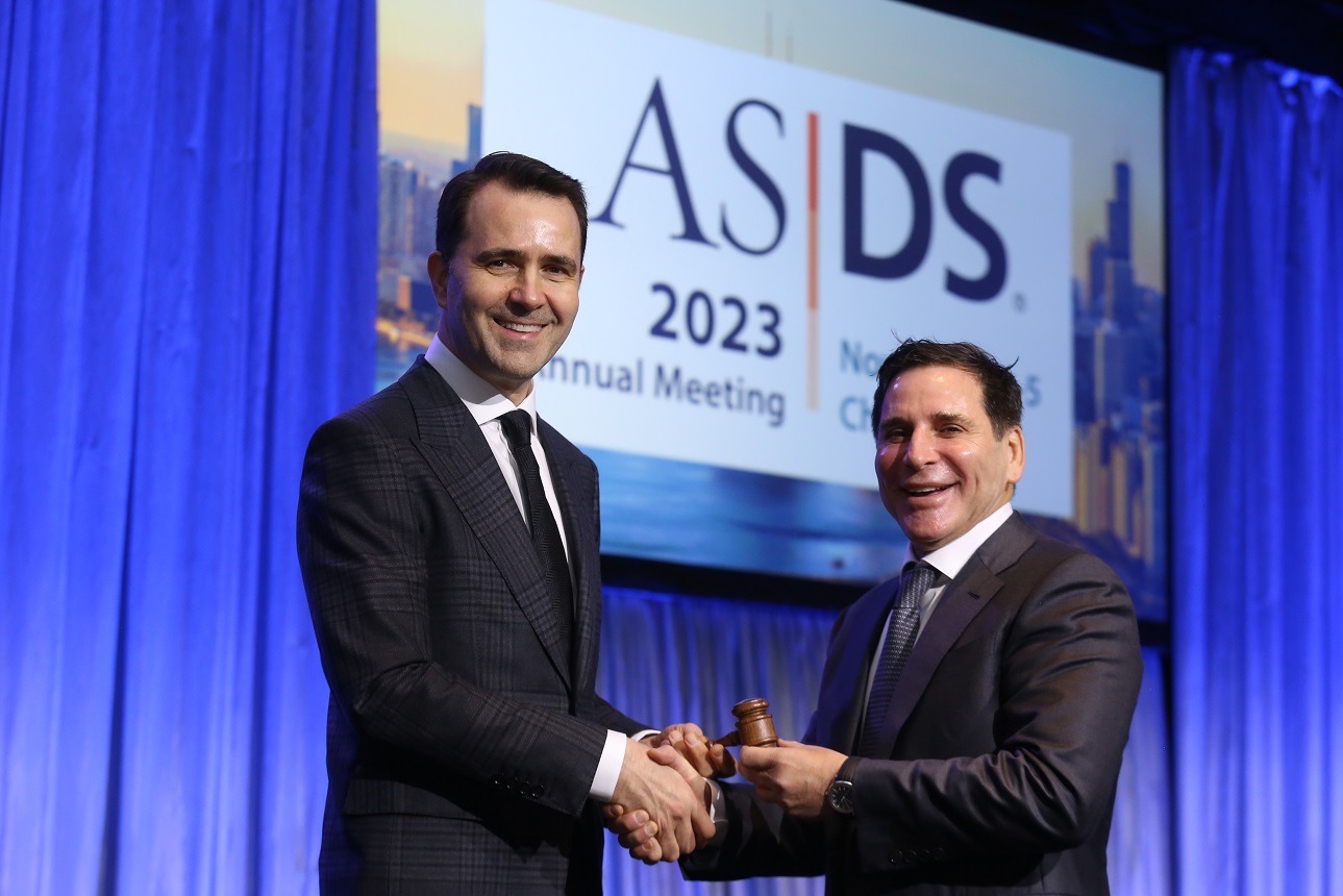 Seth L. Matarasso, MD, received the presidential gavel from 2022-23 ASDS/A President Vince Bertucci, MD, FRCPC, on Friday, Nov. 3.