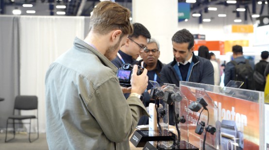 Visitors at Booth #10155 take a closer look at DDPAI’s 360° Eye concept dashcam, exploring its immersive panoramic vision system designed to enhance situational awareness and support comprehensive road visibility.