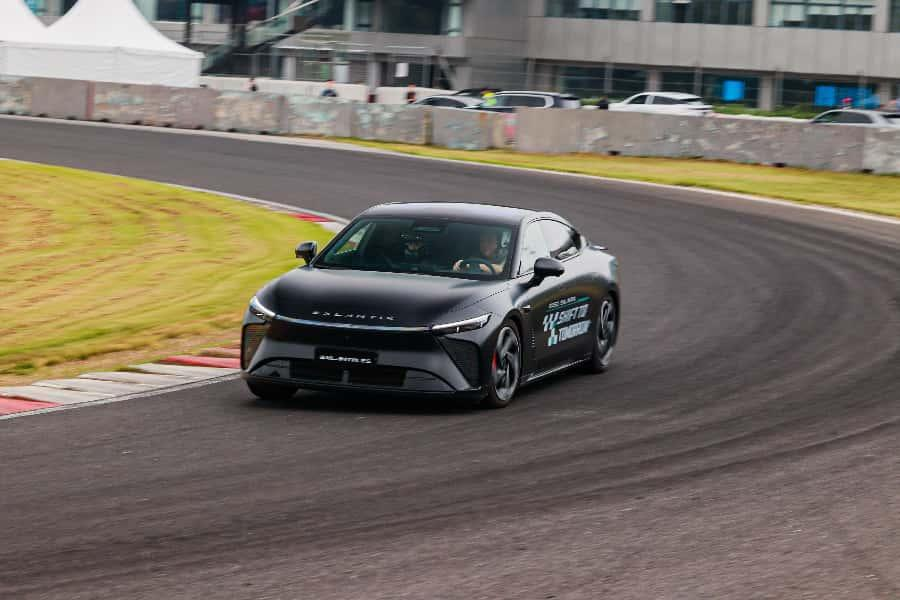 EXEED Showcases Four Upcoming Models on Track, Expanding Its Lineup Across BEV, REEV, PHEV, and ICE Powertrains