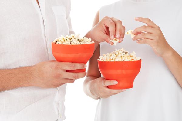Consumers love this super popular popcorn maker because it is easy to use, easy to clean and takes up almost no storage space.