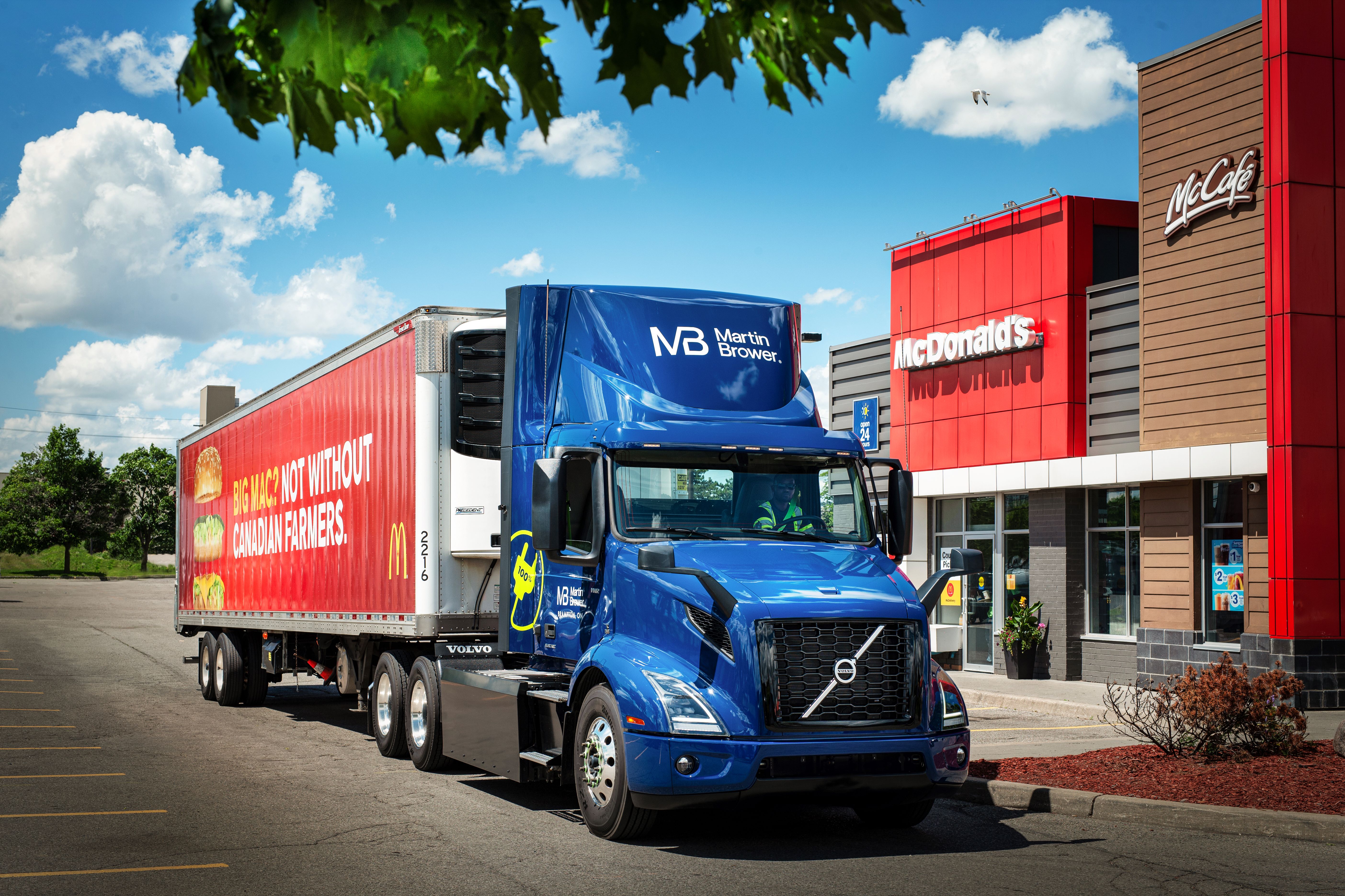 The zero-tailpipe emission Volvo VNR Electric tractor is already dedicated to pulling McDonald’s-branded trailers for food and beverage deliveries to McDonald’s restaurants in the Montreal area and the use of Volvo electric vehicles is now expanding into the greater Toronto area.