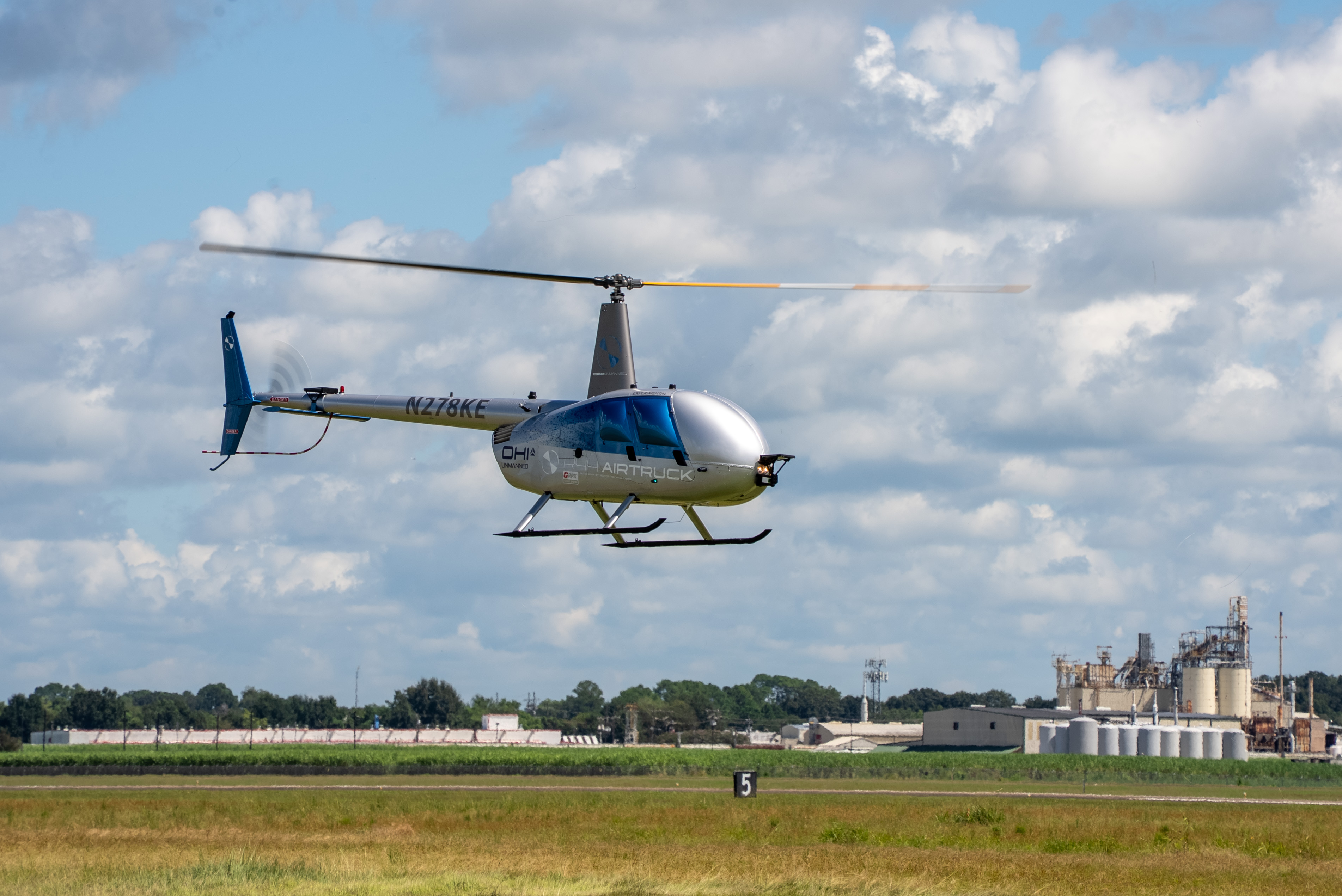 Robinson Unmanned R44 AIRTRUCK Demonstrates Offshore Cargo Capabilities