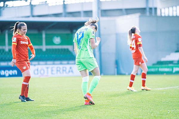 Multi-year partnership with VfL Wolfsburg Women's Soccer Club designates doTERRA as the team's Official Wellness Partner.