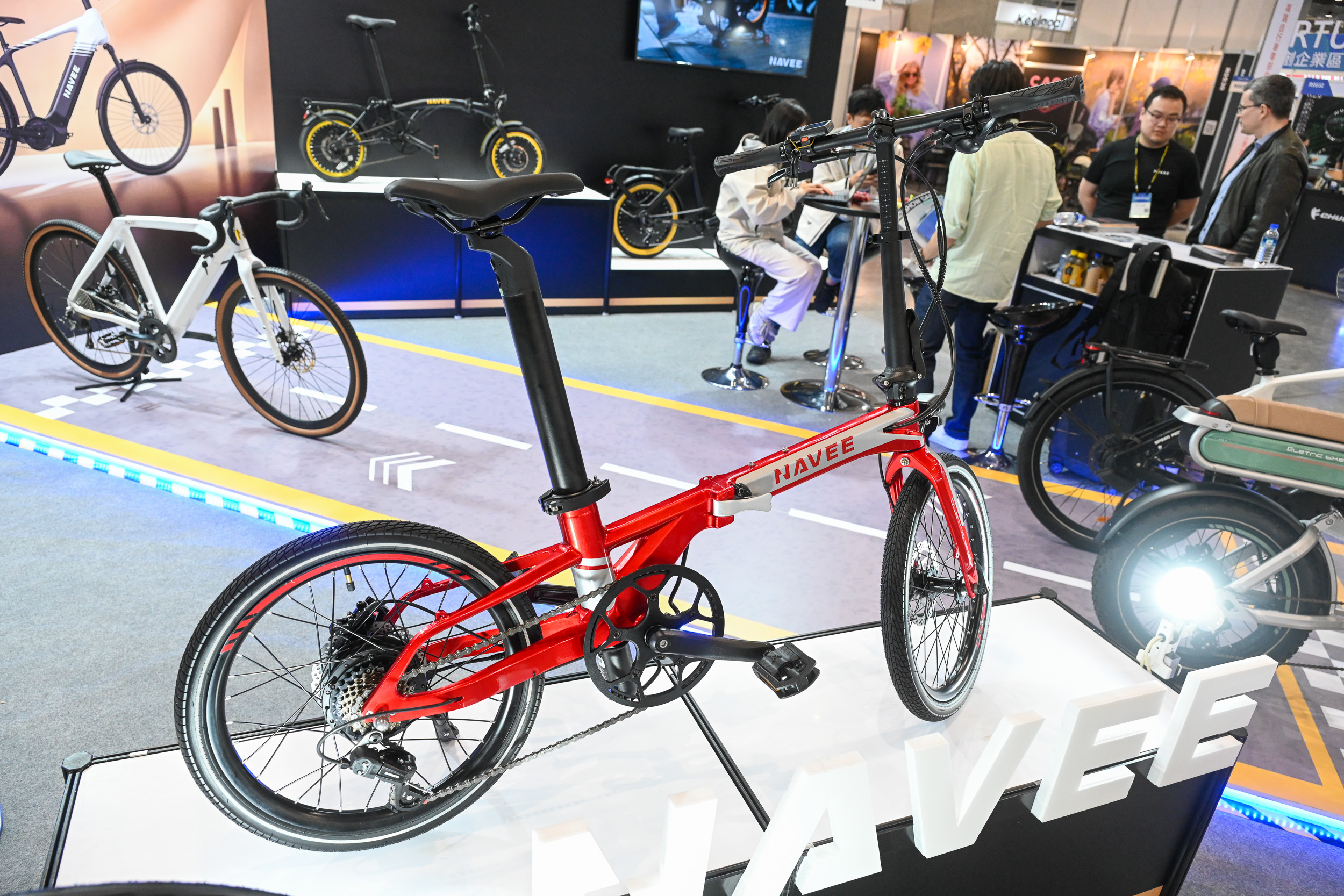 Fold Core 01: Lighting Folding E-bike for Urban Living